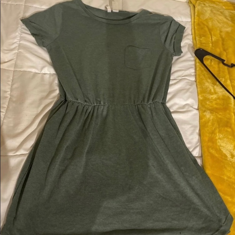 green casual dress